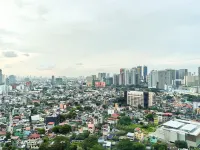 2BR Uptown BGC-22Floor view and near Mitsukoshi, Uptown Mall, and Restaurants - 4-Star