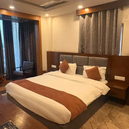 Hotel MR Residency