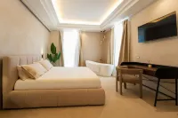 Luxe Apt w/ panoramic views in Heart of Naples - 新規開業
