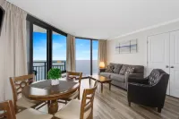 Impressive 1Br Oceanfront Suite, With Pool and Free Wifi - Condos
