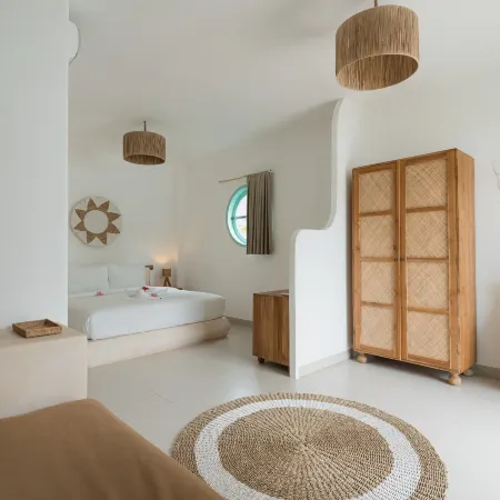 Quma Hotel