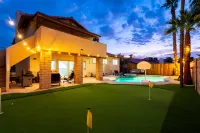 9 min to Strip, pool, casino games and mini golf - Pools