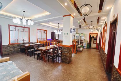 老东北农家菜·粗粮馆·铁锅炖