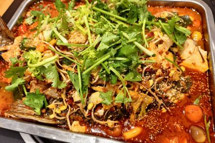 旺点石泉石锅鱼坊