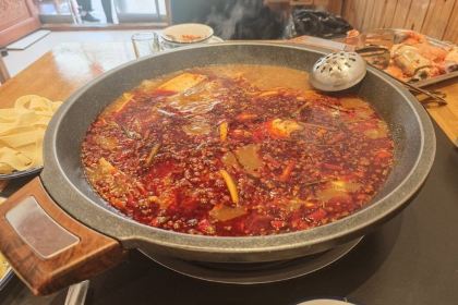 旺点石泉石锅鱼坊