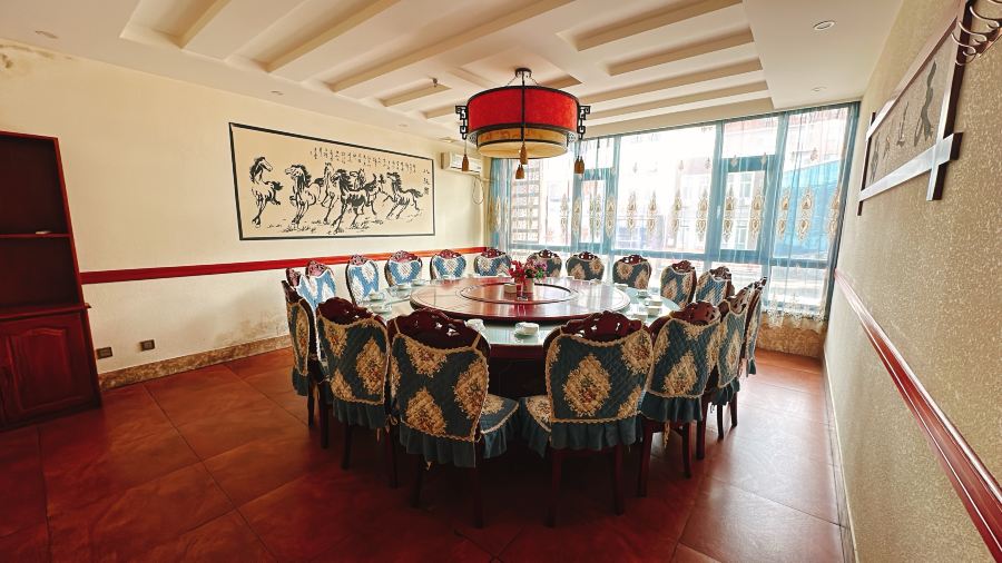 老东北农家菜·粗粮馆·铁锅炖