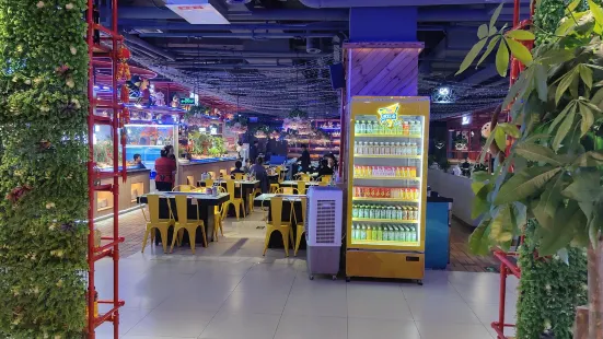 嗨内嗨外自助火锅餐厅体验馆