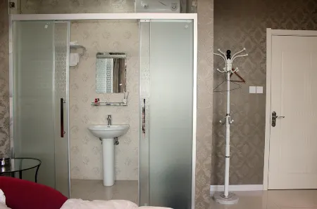 Shenyang Jiayi Theme Hotel Отели рядом со станцией Sujiatun Railway Station