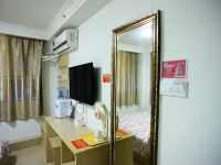 布丁酒店(上海新国际博览中心华夏东路地铁站店) - 大床房B