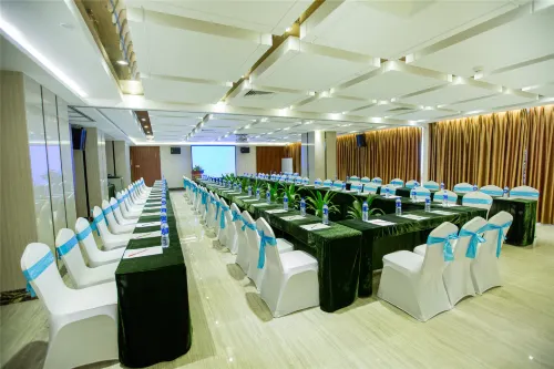 Auspicious Hotel Business Facilities Photos