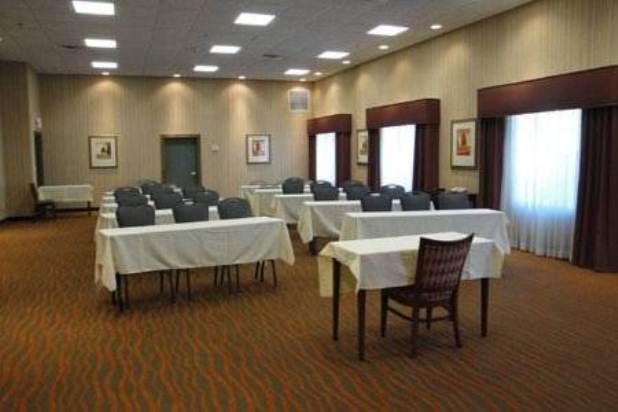 Country Inn & Suites by Radisson, London, KY