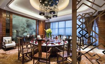 Vienna International Hotel (Jiangmen Hetang Zhongjia Plaza Store)