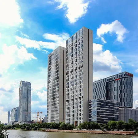 Quzhi Hippoly World Trade Apartment (Guangzhou Tower Pazhou Convention and Exhibition Center)