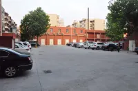 Jinjiang Inn Xinxiang Railway Station Branch - parking