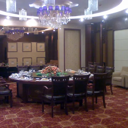 Huitong Business Hotel