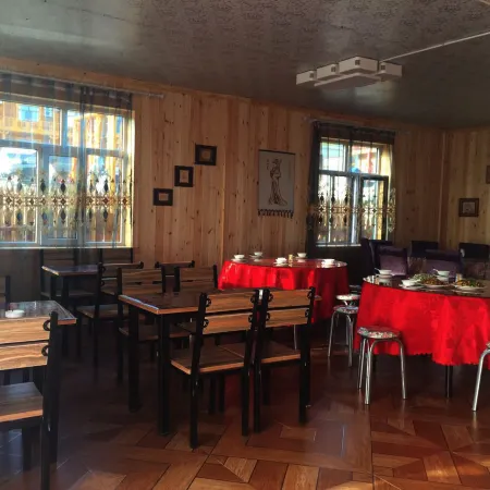 Erguna Riverside Bella Home Inn