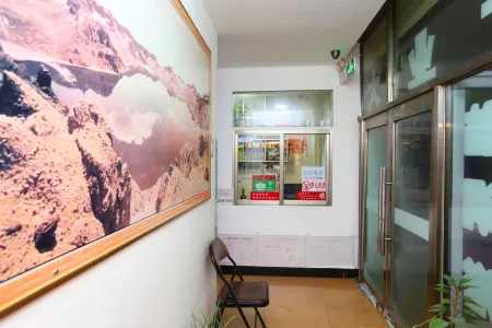 Clockwise Fashion Inn