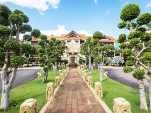 Empress Angkor Resort & Spa