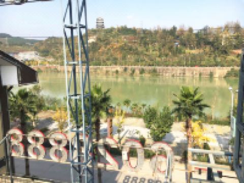 剑阁顶呱呱温泉度假酒店 - 酒店景观