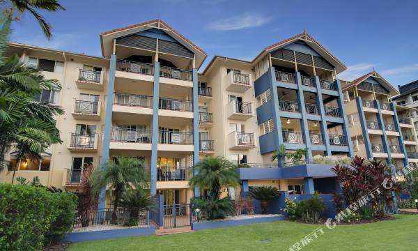 North Cove Waterfront Suites