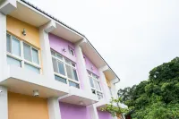 Barefoot Springs Hostel 둥산향 호텔