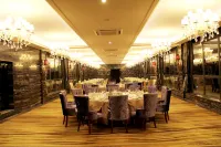 Beverly Hills Village Hotels in Nanjing