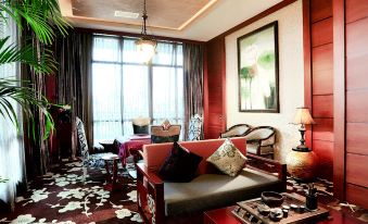 Xinjin Celebrity City Hotel
