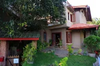 Dandelion Guest House Отели в г. 
