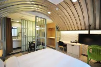 823Tourist Hotel