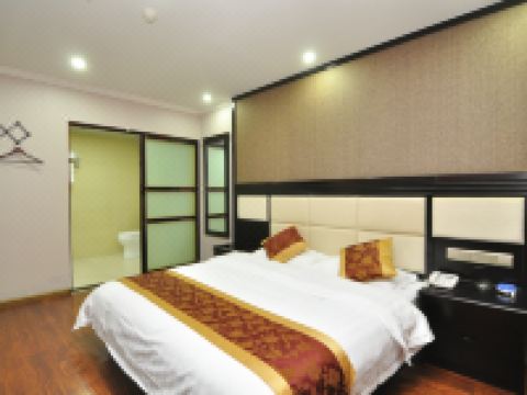 昆明昆程大酒店 - 豪华大床房