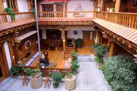 Shangri la Le Fu Ge Dan Inn (dukezong ancient city store) Hotels near Dukezong Ancient Town