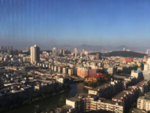 瑞安國際大酒店 鄰近隆山公園的酒店