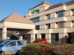 Holiday Inn Express 特木科