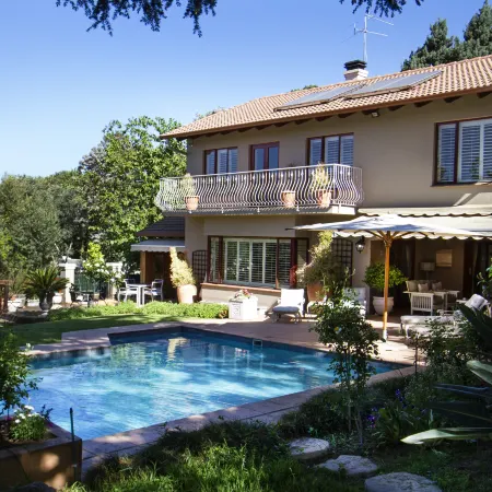 Bellgrove Guest House Sandton Отели рядом с достопримечательностью «Ривония»