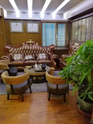 Hunchunwangjia Business Hotel Hotels near Oushi Street