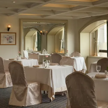 Han-Hsien International Hotel Отели рядом с достопримечательностью «НКНУ - Хэпин Кампус»