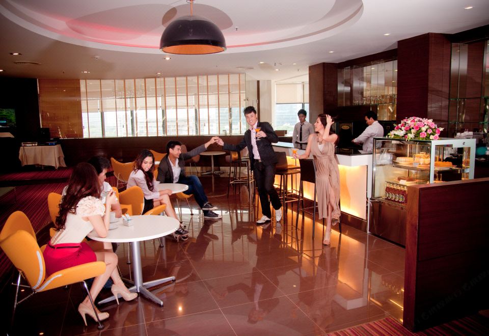 Iyarin@Tuk Chang Ratchayothin HotelOver view