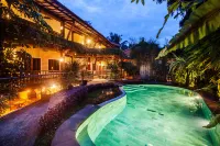 Junjungan Ubud Hotel and Spa - Pensions