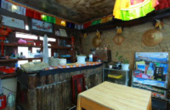 香格里拉望山小院客棧（獨克宗古城店）