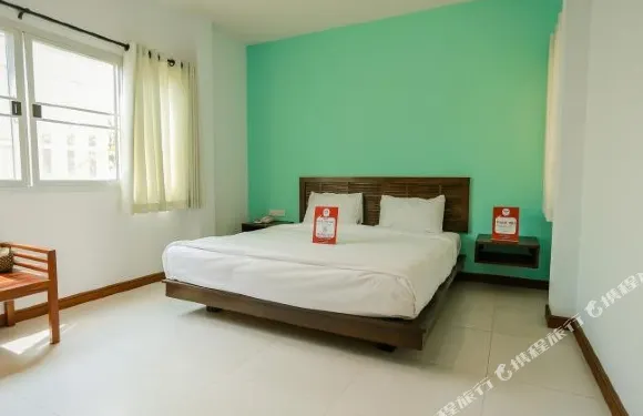 披集奈達客房思飛24號夏天大道酒店