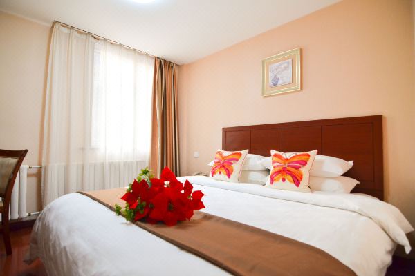 日月明宾馆(大连火车站友好广场店)