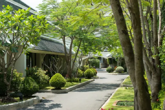 Kalanan Riverside Resort
