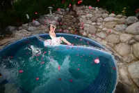 Longyun Yangshenggu Villa Hotels in Shiping