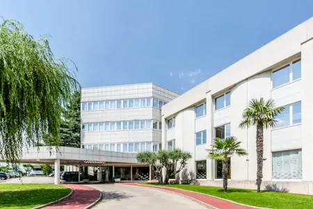 Exe Parc del Vallés Отели рядом с достопримечательностью «Parc Dolores Ibárruri»