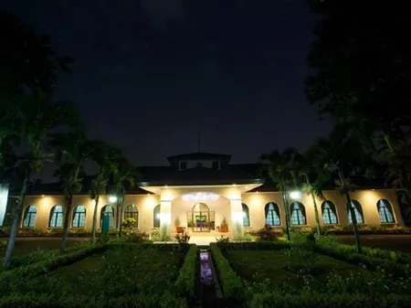 Ole Suite Hotel Отели рядом с достопримечательностью «Таман Будайя Сентул Сити»