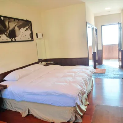 Cloud Residents Tea Places Hotels near Tsu Yun Temple