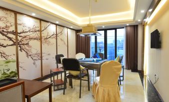 Beihai Zhiboyuan Boutique Hotel (Beihai High-Speed Railway Station)
