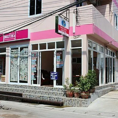 Sairee Center Guest House