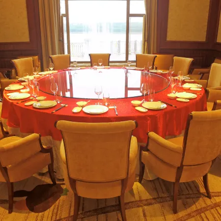 Heihe Yinjian Hotel