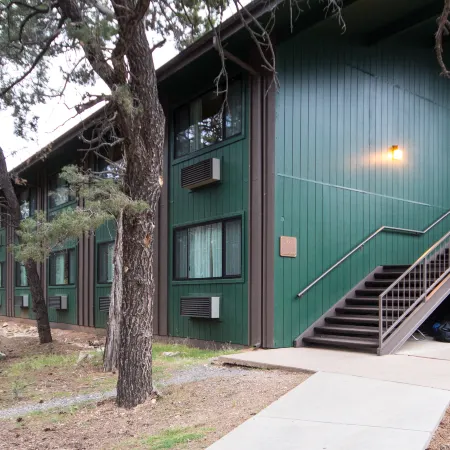 Yavapai Lodge